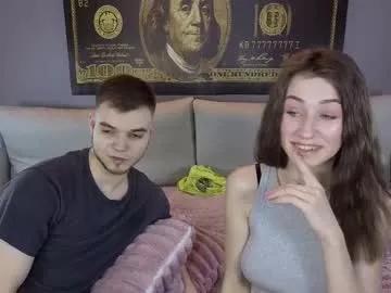 vikki_and_george from Chaturbate