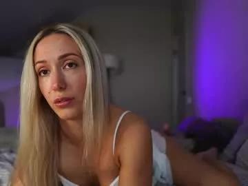 vikkilustfull from Chaturbate