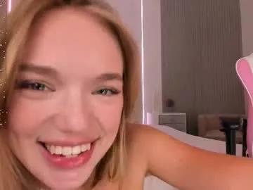 virrginchloee from Chaturbate