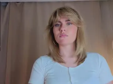 Vivandellapenna from Chaturbate