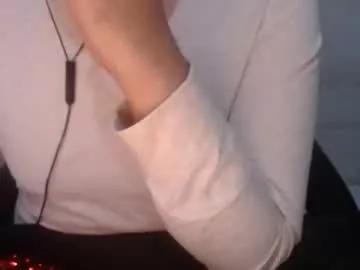 wellingtont from Chaturbate