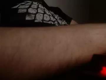 Wellingtont from Chaturbate