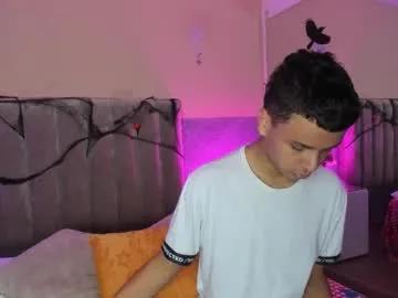 Xavier_fox__ from Chaturbate