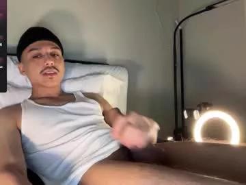 xmomentumx from Chaturbate