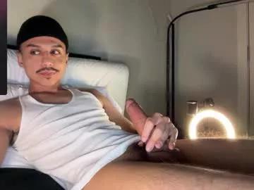xmomentumx from Chaturbate