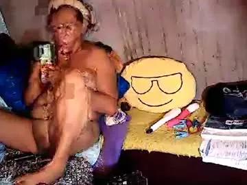 xxloveheart from Chaturbate