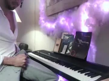 yannsolo8106 from Chaturbate