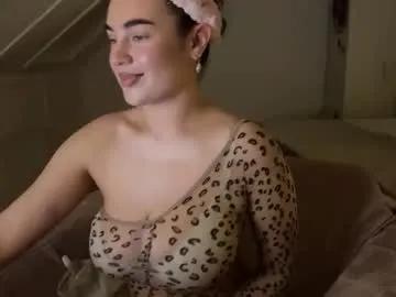 yeahrina from Chaturbate is Freechat