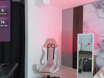 yelena03 from Chaturbate