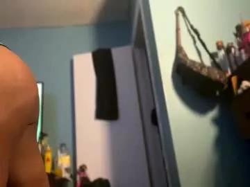 yelladaniella from Chaturbate