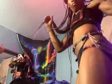 yelladaniella from Chaturbate