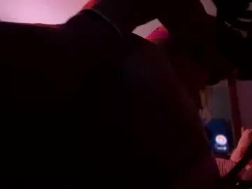 yelladaniella from Chaturbate