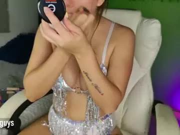 yenn_claros from Chaturbate