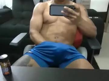 yimmi_latino from Chaturbate is Freechat