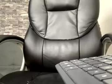 yimmi_latino from Chaturbate