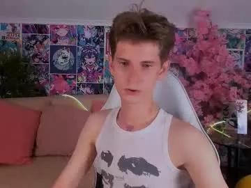 yooung_kitten from Chaturbate