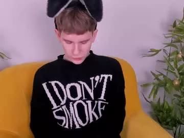 yooung_kitten from Chaturbate