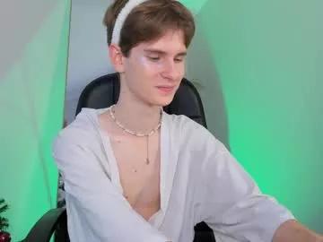 yooung_kitten from Chaturbate