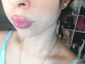 yumm__ from Chaturbate