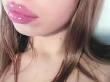 yumm__ from Chaturbate
