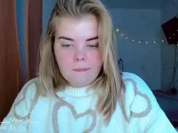 yumm_lolly from Chaturbate