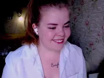 yumm_lolly from Chaturbate