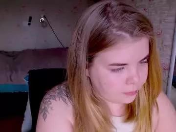 yumm_lolly from Chaturbate