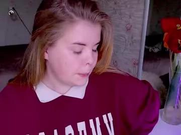 yumm_lolly from Chaturbate