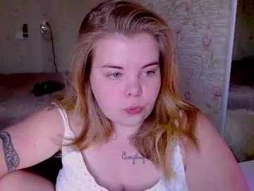 yumm_lolly from Chaturbate