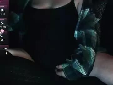 zeemomdalorian from Chaturbate