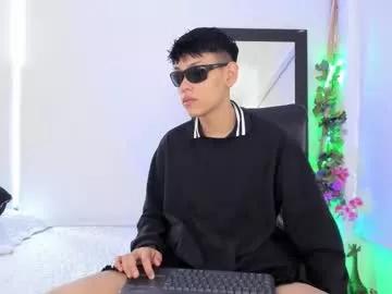 Zeus_blaze from Chaturbate