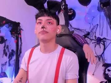 Zeus_blaze from Chaturbate