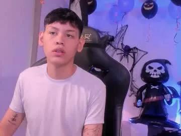 Zeus_blaze from Chaturbate