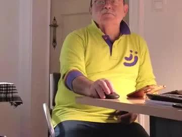 Ziustefaninu from Chaturbate