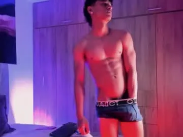 zyzz_1812 on Chaturbate 