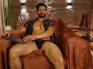 dann_saenz from Flirt4Free