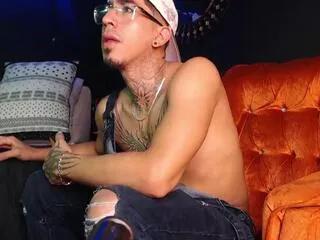 donovan_desmond from Flirt4Free