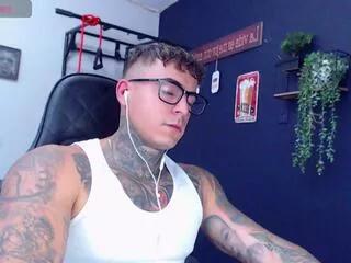 jeremmy_bloom from Flirt4Free