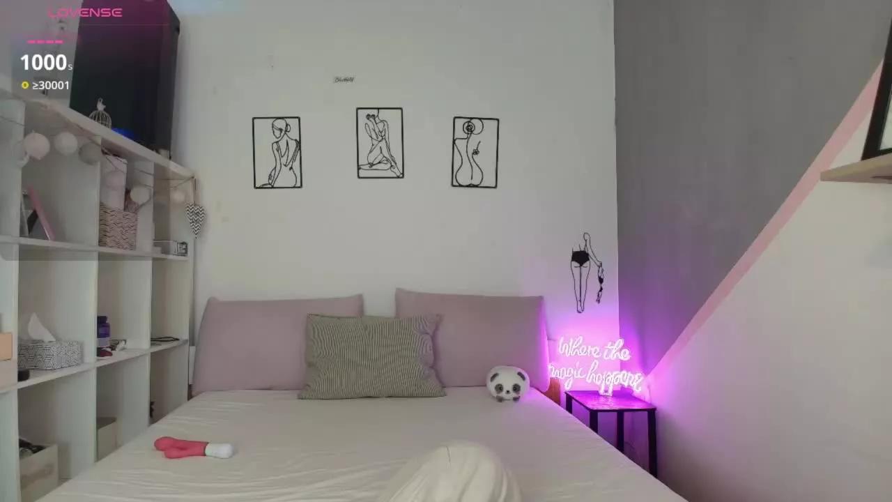 AnnaMore from Streamray