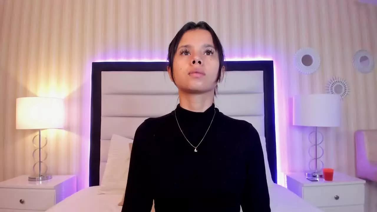 ArianaCollihs from Streamray