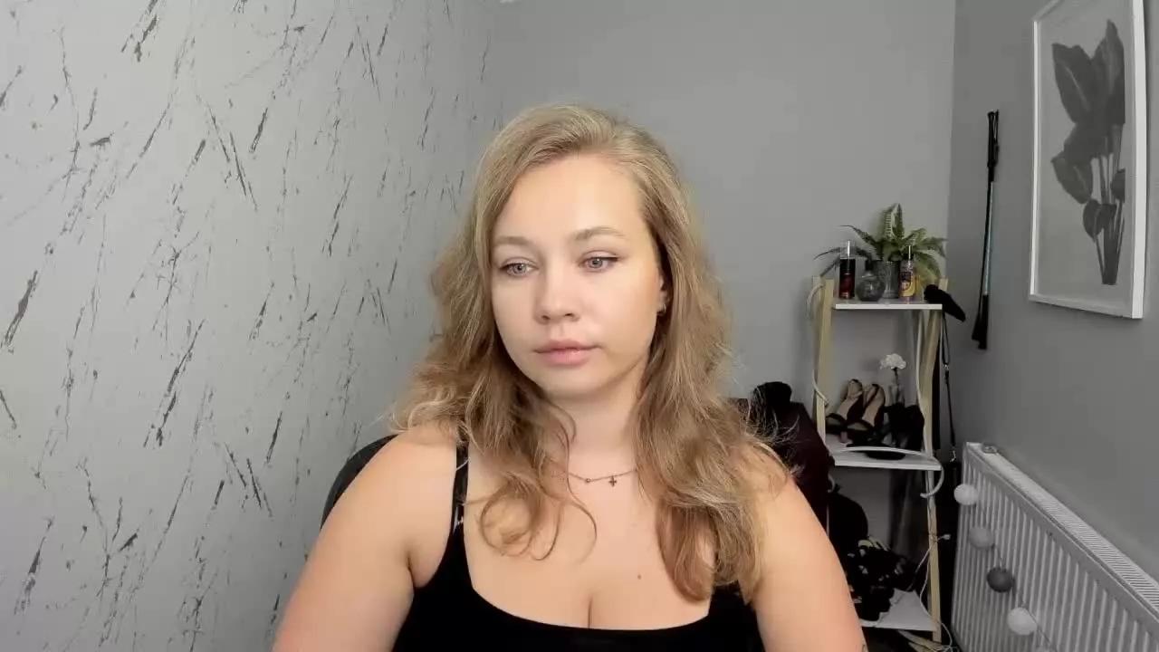 bambiHOLLY from Streamray