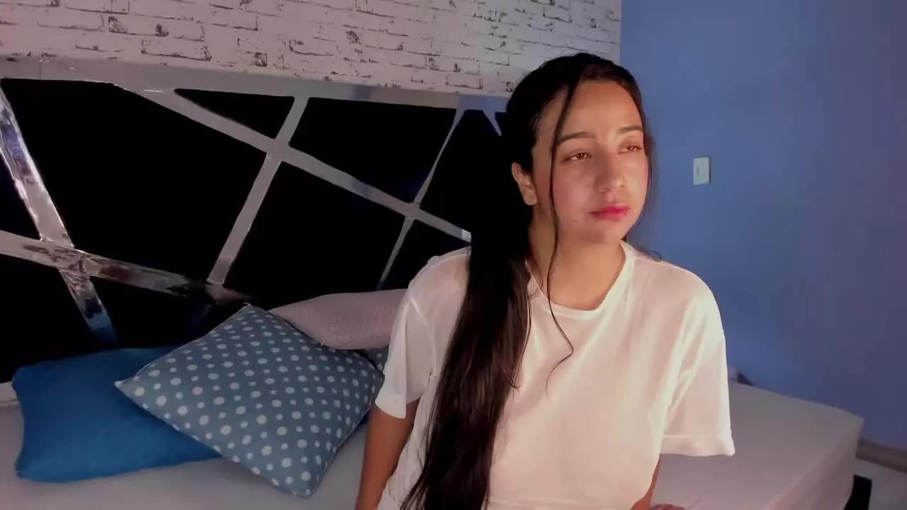 BellaSwwan from Streamray