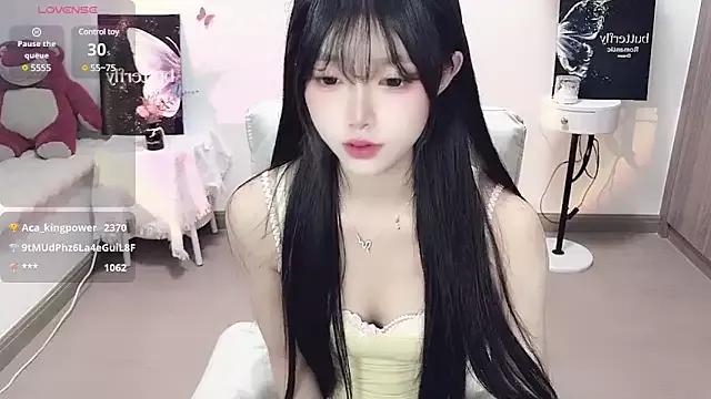 -EEBABY from StripChat