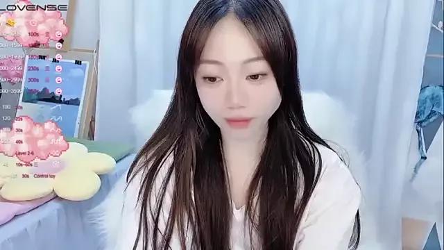 -Evelyn- from StripChat