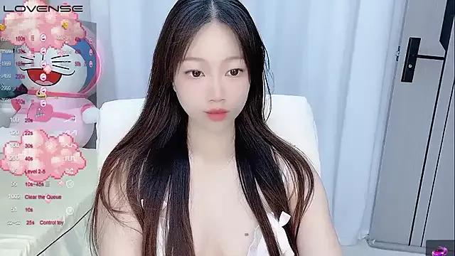 -Evelyn- from StripChat