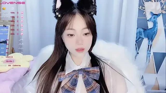 -Evelyn- from StripChat