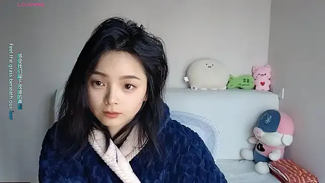 -J-o-y- from StripChat