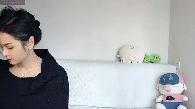 -J-o-y- from StripChat