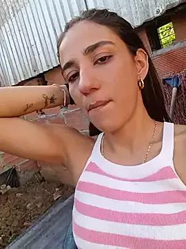 -juicy_ from StripChat is Freechat