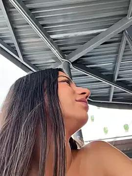 -juicy_pussy from StripChat is Freechat